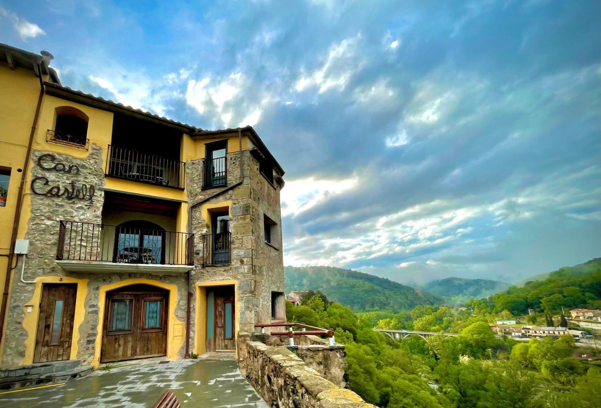 Can Castell Castellfollit de la Roca Zewnętrze zdjęcie